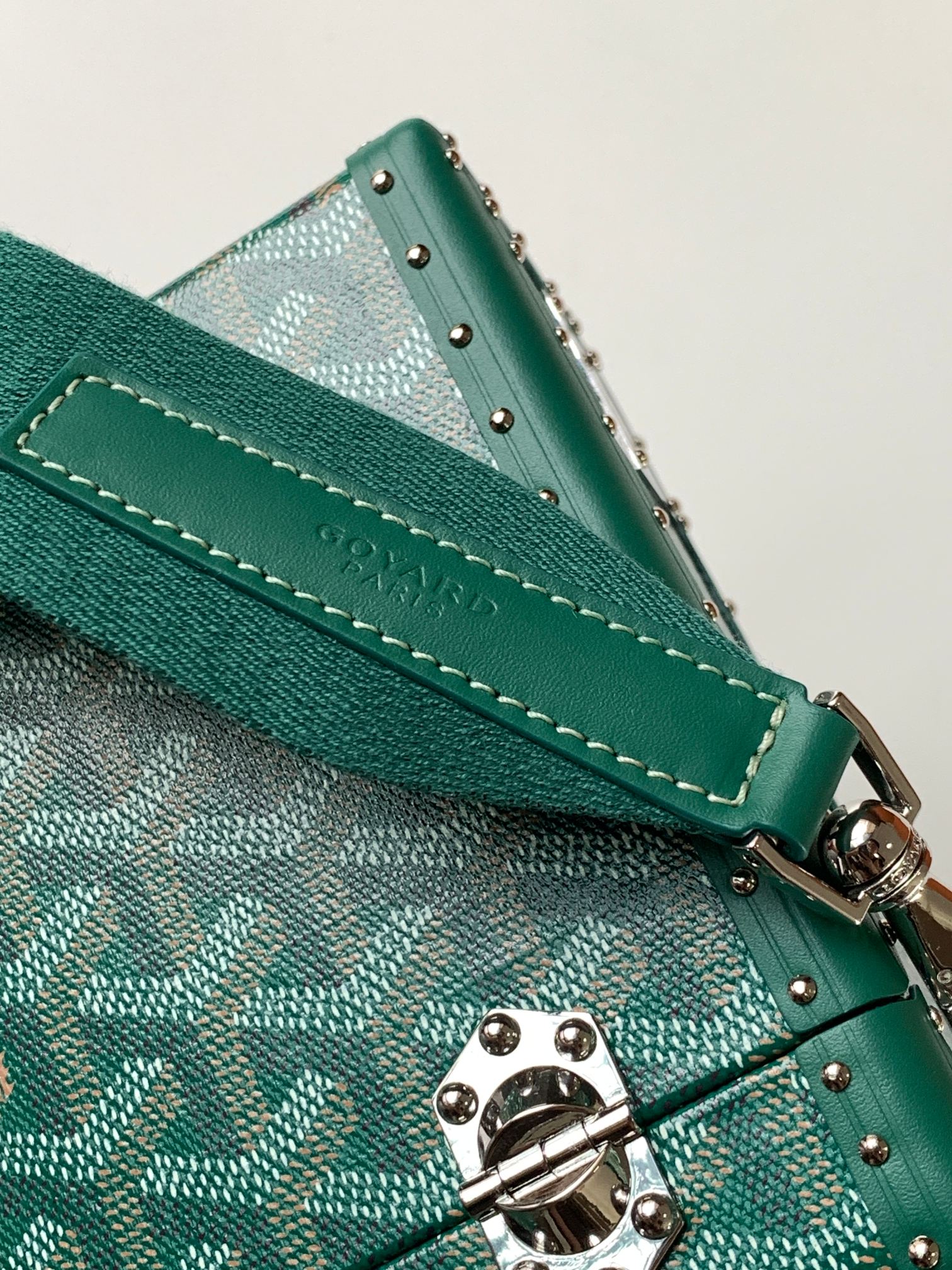 Cassette Trunk Shoulder Bag In Green